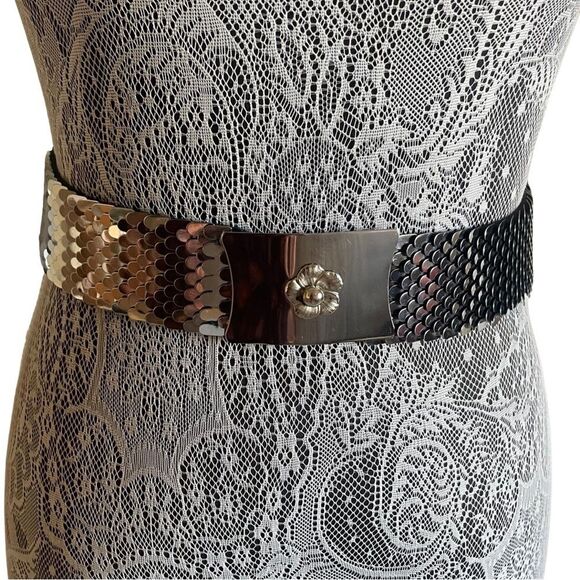 VINTAGE 70s Fish Scales Metal Belt Silver With Decorative Floral Buckle - Picture 2 of 5